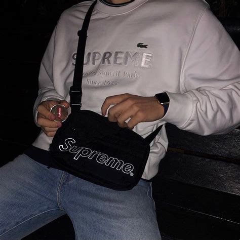 supreme shoulder bag outfit ideas.